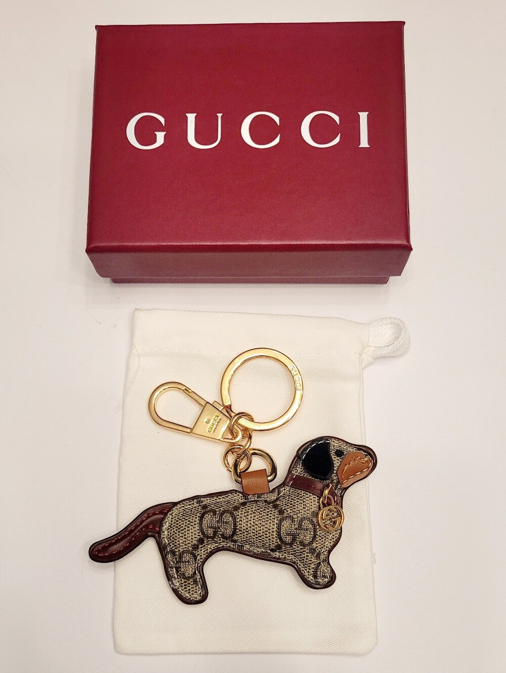 🇮🇹 Gucci Brown Beige🐕 Monogram Dog Keychain✨️ with Gold Hardware🇮🇹 - Picture 2 of 10